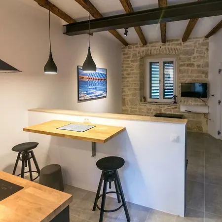 Bluestone Διαμέρισμα Ρόβινι