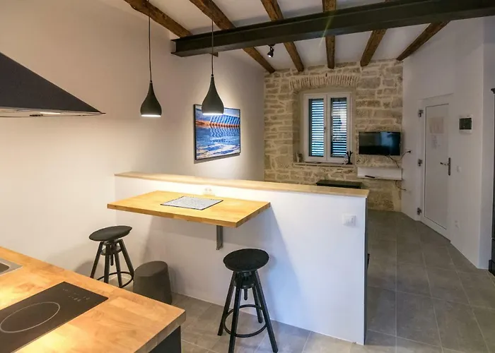 Bluestone Διαμέρισμα Ρόβινι